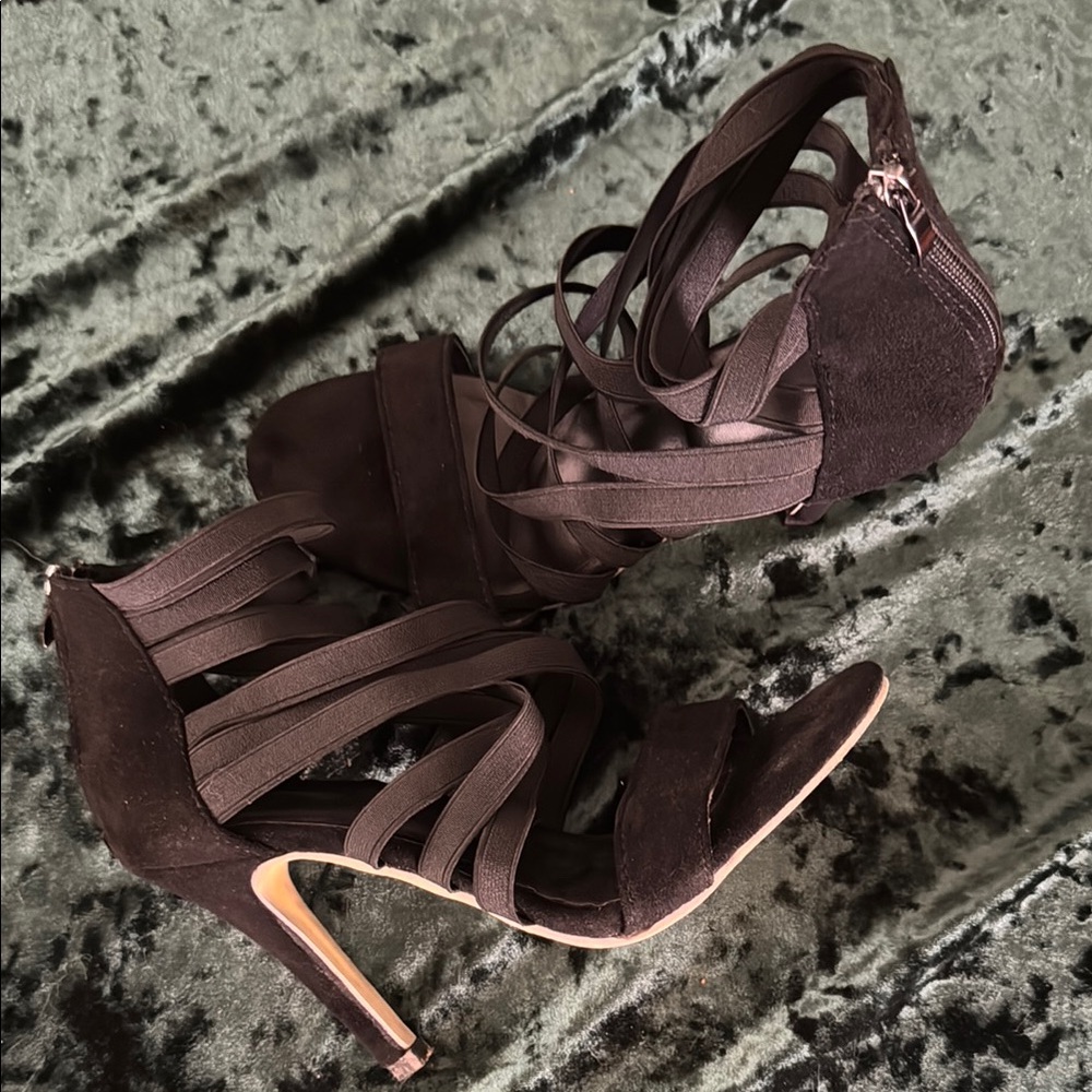 Black strappy heel